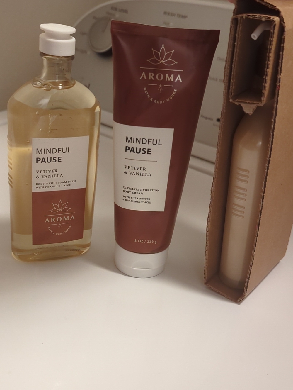 Roma Mindful Pause Vetiver & Vanilla Body Wash & Cream - Brown